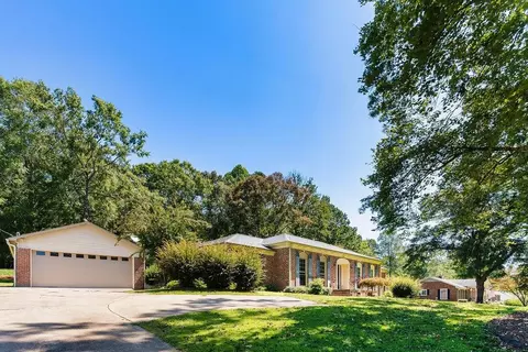 Exterior - 307 Glendale Rd, Union, SC 29379 photo 2 of 10