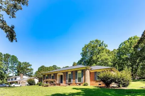 Exterior - 307 Glendale Rd, Union, SC 29379 photo 3 of 10