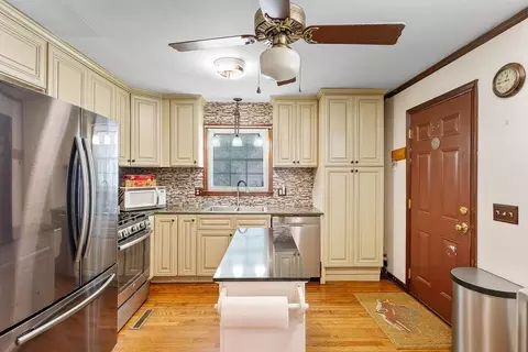 Kitchen - 307 Glendale Rd, Union, SC 29379 photo 4 of 4