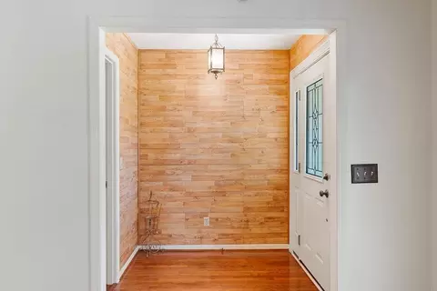 Entry Way - 307 Glendale Rd, Union, SC 29379 photo 1 of 2