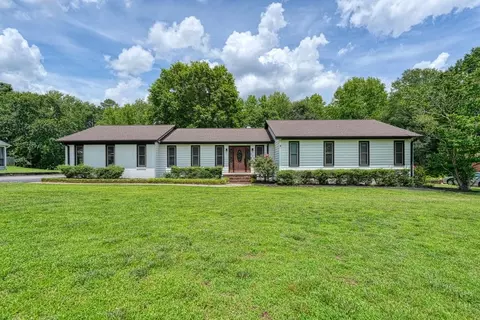204 Lenderman Dr, Inman, SC 29349