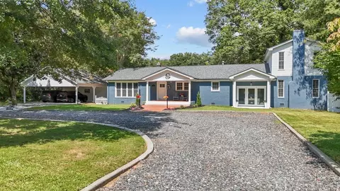 213 Harts Ln, Simpsonville, SC 29681