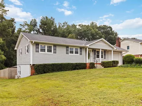 238 River Forest Dr, Boiling Springs, SC 29316