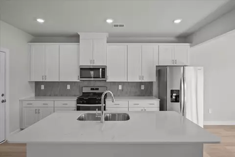 Kitchen - 410 Shortleaf Ln, Pendleton, SC 29670 photo 3 of 3