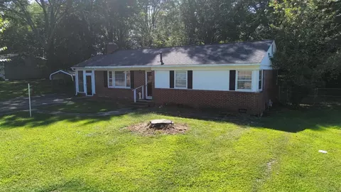 102 Redwood Dr, Gaffney, SC 29341