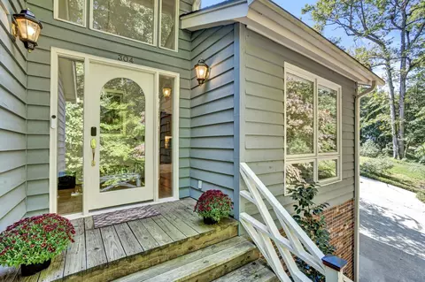304 Hammett Rd, Greer, SC 29650