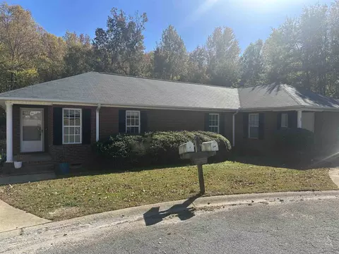 388390 Miller Pointe Dr, Inman, SC 29349