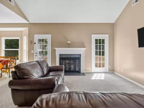 622 Heathrow Ct, Moore, SC 29369 photo 6