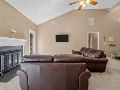 622 Heathrow Ct, Moore, SC 29369 photo 9