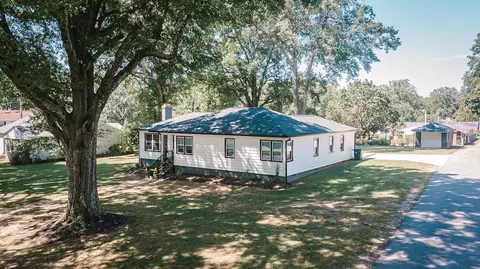 Exterior - 202 Pine St, Gaffney, SC 29340 photo 5 of 6