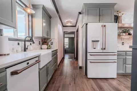 Kitchen - 202 Pine St, Gaffney, SC 29340 photo 3 of 7