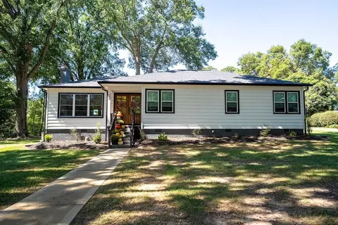 202 Pine St, Gaffney, SC 29340