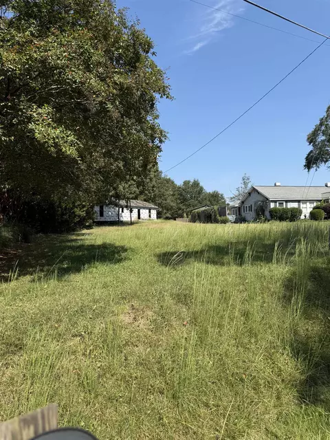 131 Ccc Camp Rd, Greer, SC 29651