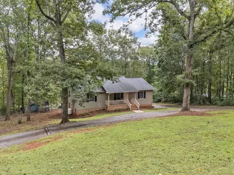 1285 Riveroak Rd, Inman, SC 29349