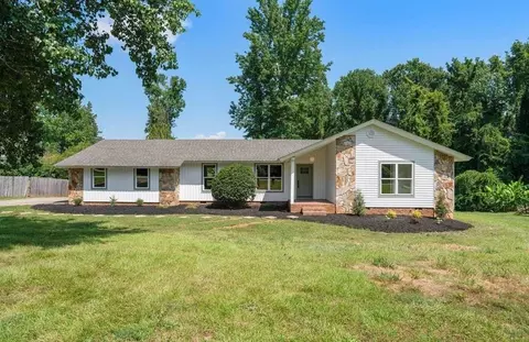 3420 E Croft Cir, Spartanburg, SC 29302