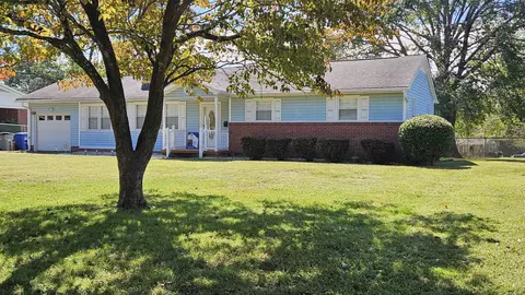 425 E Shore Dr, Spartanburg, SC 29302