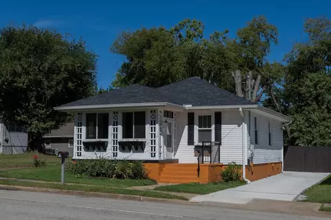 114 E Parker Rd, Greenville, SC 29611