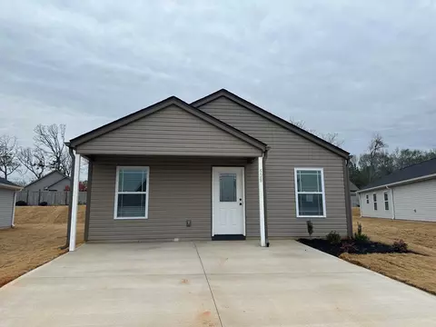 528 Molly Parker Ln, Spartanburg, SC 29301