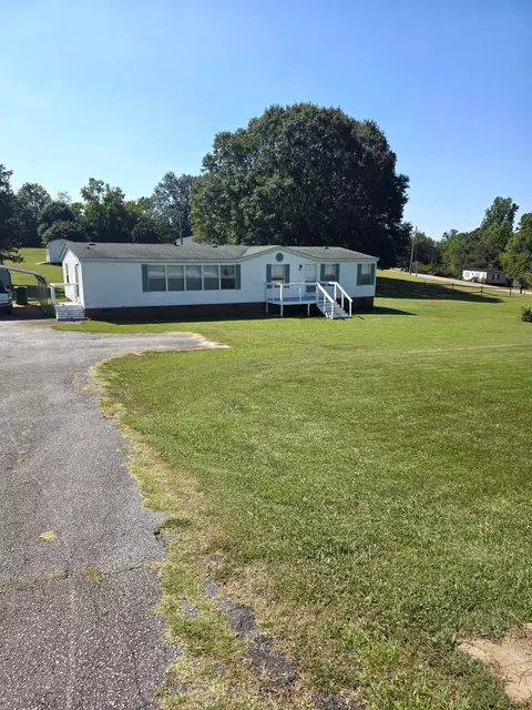 568 Quail Creek Rd, Inman, SC 29349
