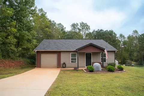 131 Lockman St, Inman, SC 29349