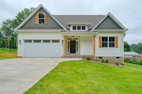 25 Greenbriar Ln, Woodruff, SC 29388