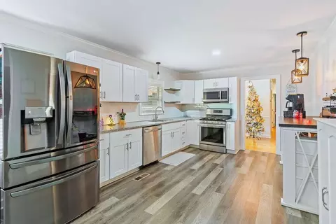 Kitchen - 101 Hidden Hill Rd, Union, SC 29379 photo 1 of 2