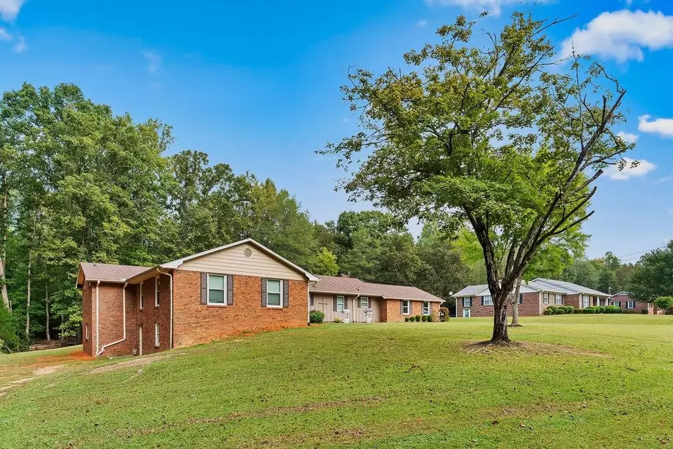 Exterior - 101 Hidden Hill Rd, Union, SC 29379 photo 5 of 11