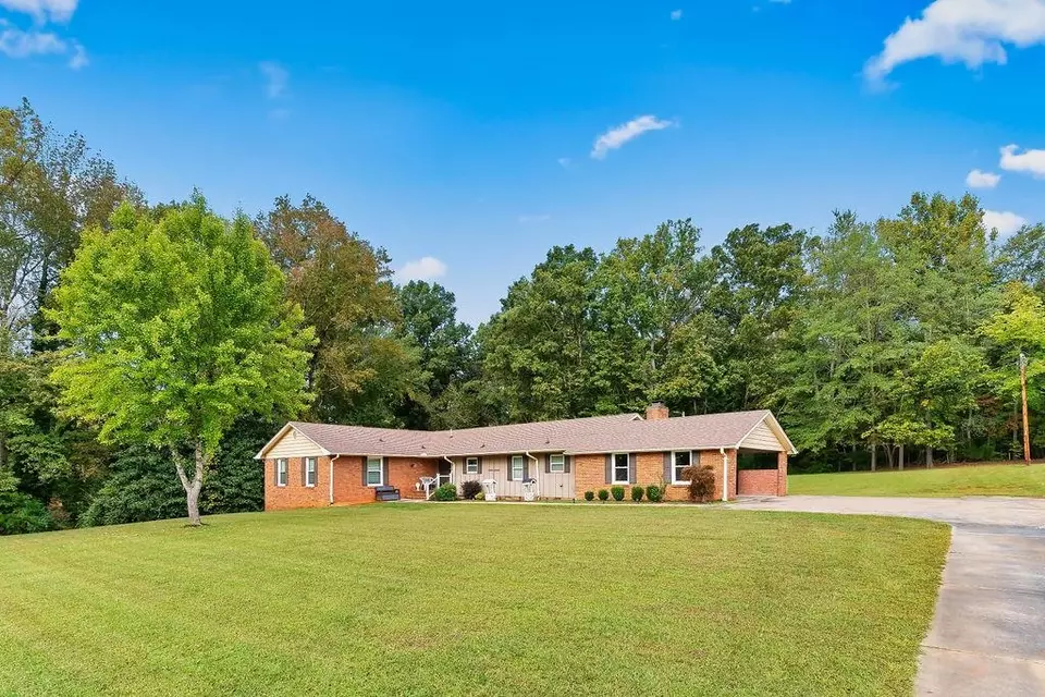 Exterior - 101 Hidden Hill Rd, Union, SC 29379 photo 7 of 11
