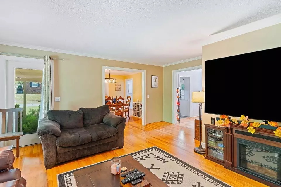 Living - 101 Hidden Hill Rd, Union, SC 29379 photo 1 of 3