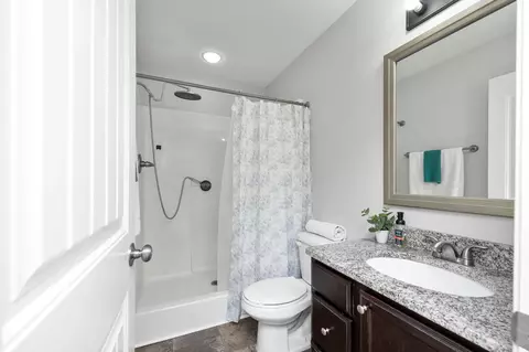 Bath - 801 John Thomas Way, Greer, SC 29651 photo 3 of 3