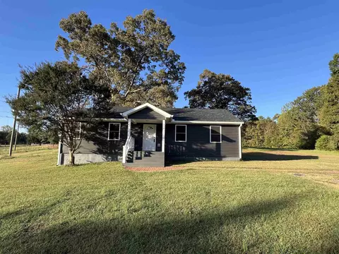 530 Walnut Hill Church Rd, Campobello, SC 29322