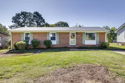 18 Sunrise Dr, Taylors, SC 29687