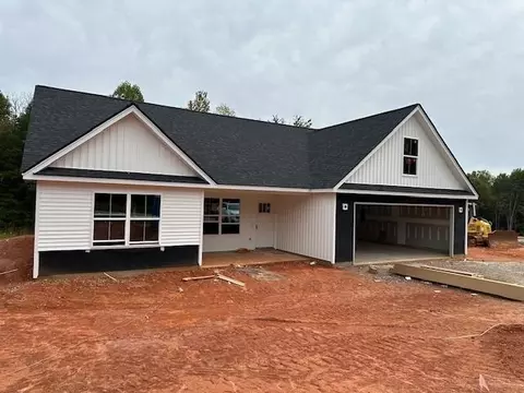 806 N Blackstock Rd, Landrum, SC 29356