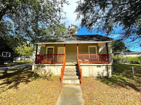 Exterior - 2 Geer St, Greer, SC 29650 photo 2 of 5