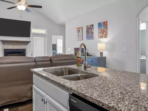 Kitchen - 845 Judah Dr, Moore, SC 29369 photo 5 of 5