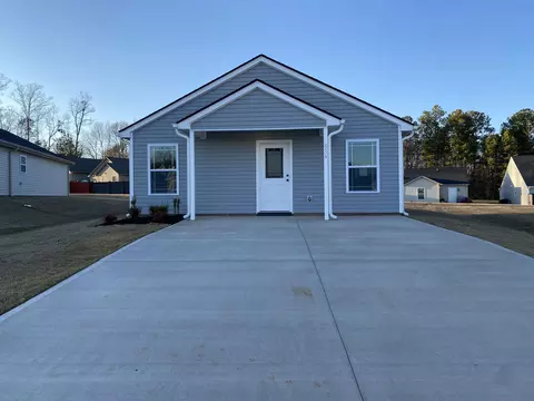 516 Molly Parker Ln, Spartanburg, SC 29301