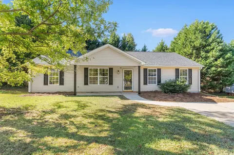 159 Falcon Ridge Dr, Boiling Springs, SC 29316