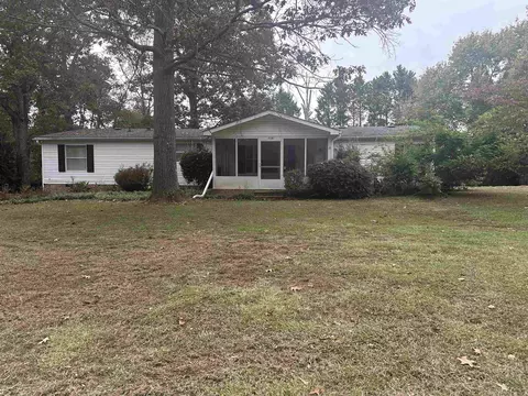 208 Red Raven Dr, Greer, SC 29651
