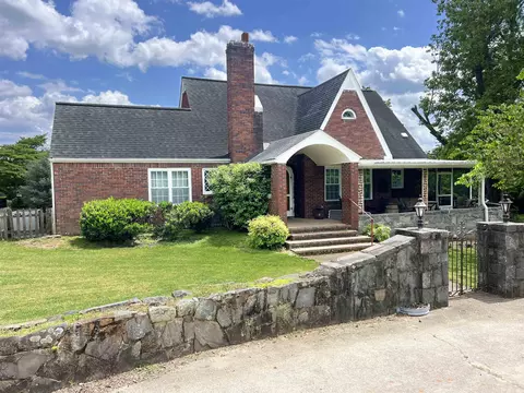 510 Earle St, Landrum, SC 29356