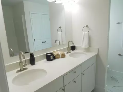 Bath - 772 Darwin Road Rd, Gaffney, SC 29340 photo 1 of 2