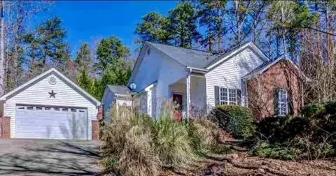 269 Riverside Dr, Duncan, SC 29334