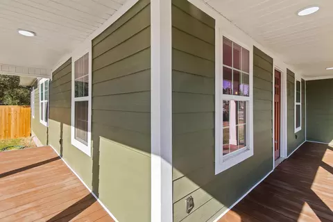 Exterior - 304 School St, Greer, SC 29651 photo 3 of 6