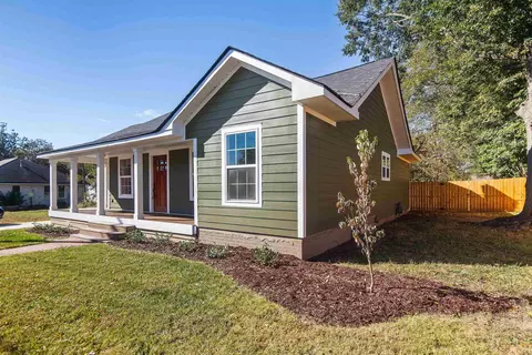 Exterior - 304 School St, Greer, SC 29651 photo 2 of 6