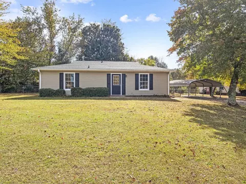 26 Brooktown Ct, Wellford, SC 29385