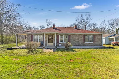 163 Railroad St, Enoree, SC 29335