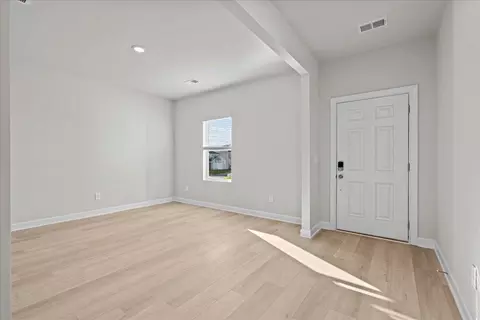 1620 Switchback Cir, Moore, SC 29369 photo 3