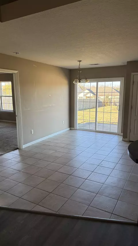 517 Tilgate Ct, Boiling Springs, SC 29316 photo 5
