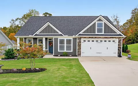 105 Broadmar Farms Ct, Greer, SC 29651