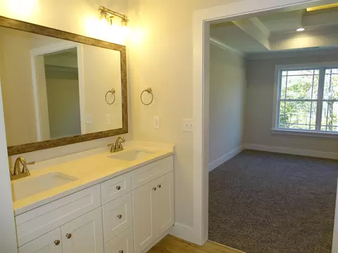 Bath - 751 Pearson Town Rd, Moore, SC 29369 photo 6 of 6