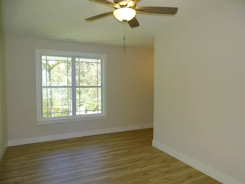 Living - 751 Pearson Town Rd, Moore, SC 29369 photo 2 of 3